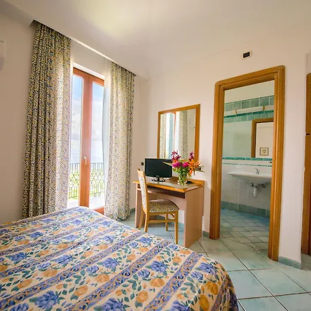 La Capannina - & 3*