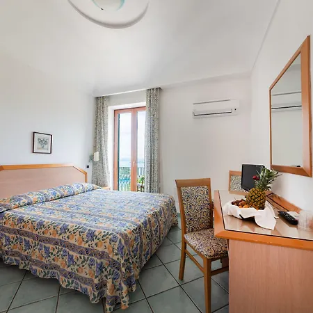 La Capannina - & 3*
