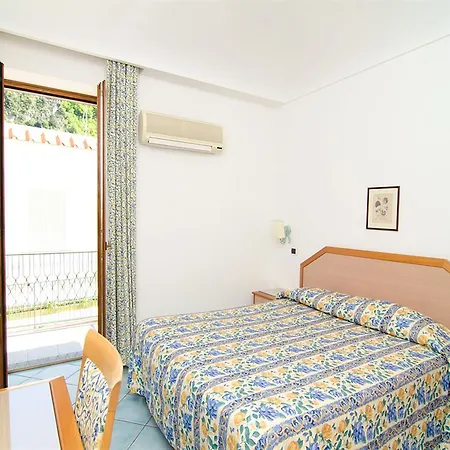 Hotell La Capannina - & 3*
